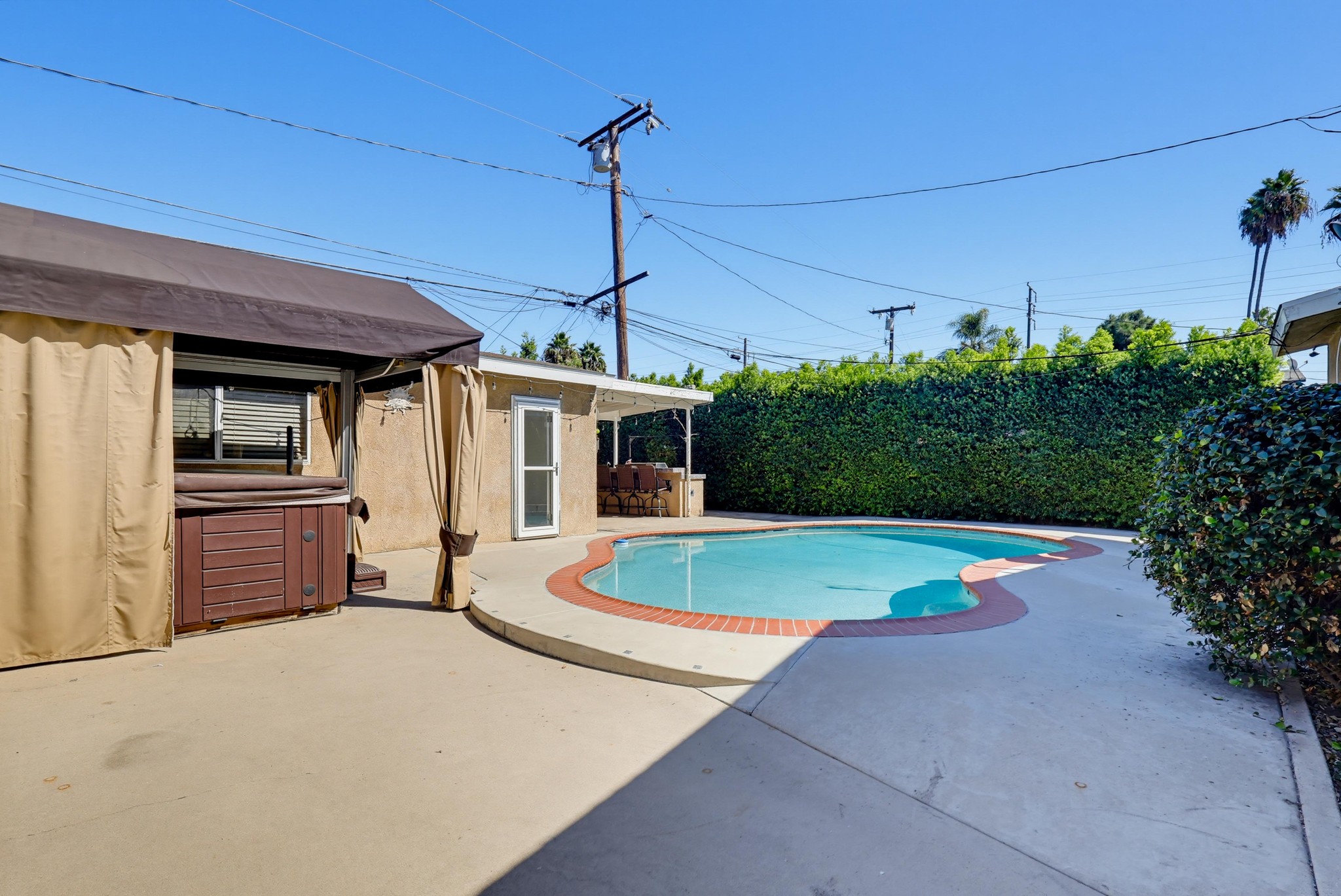 Virtual tour photo 72 of 94 for 1901 E 63rd St