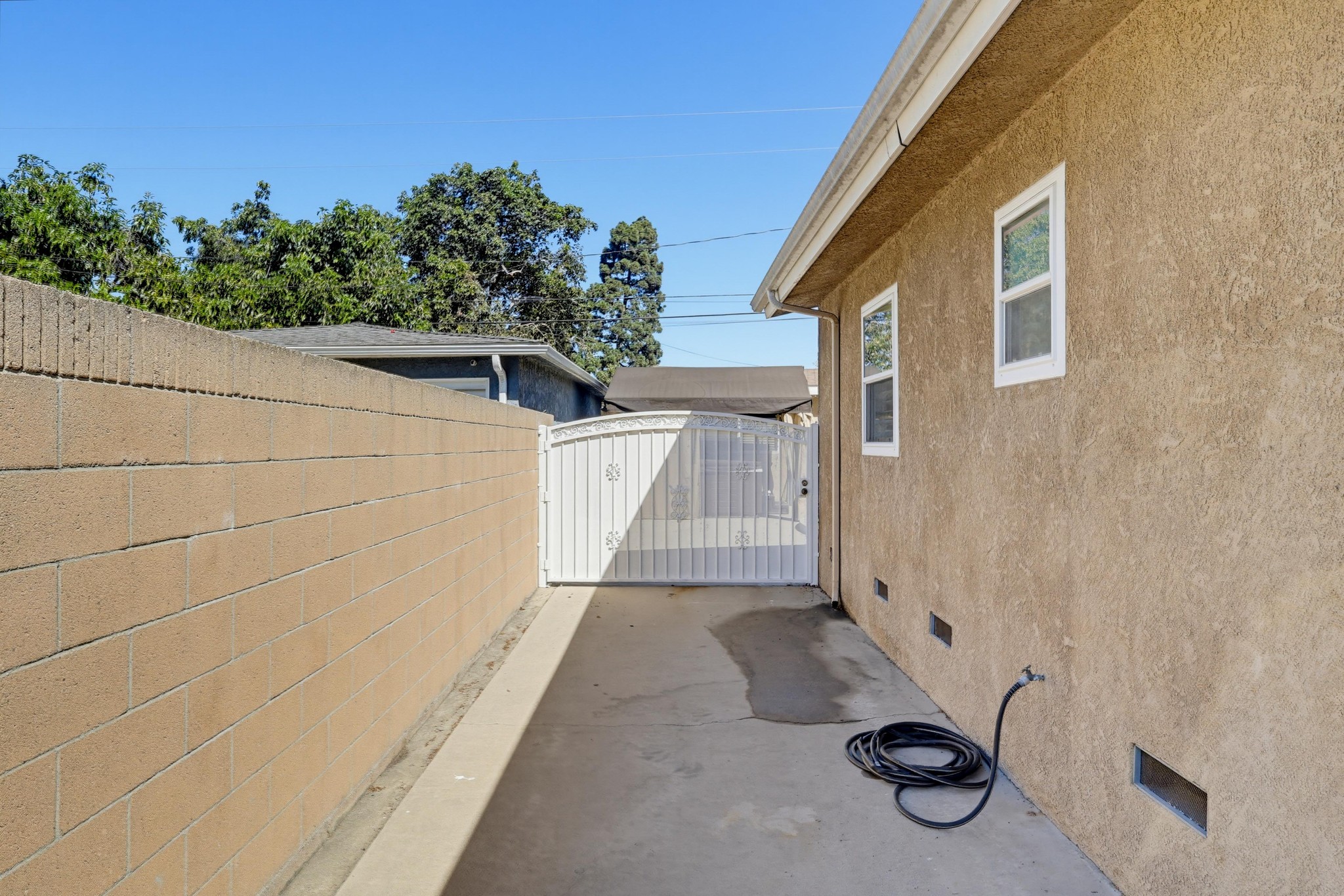 Virtual tour photo 93 of 94 for 1901 E 63rd St