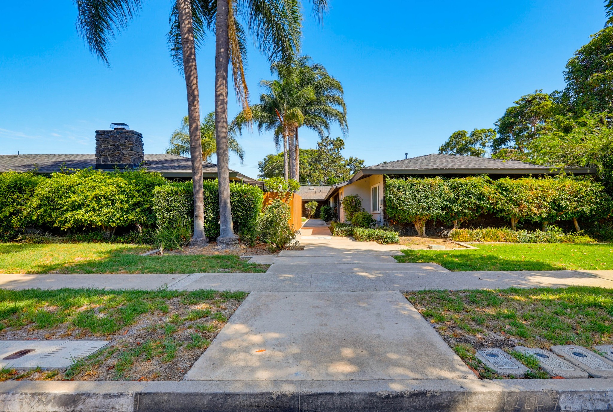 Virtual tour photo 1 of 64 for 1903 E 19th St