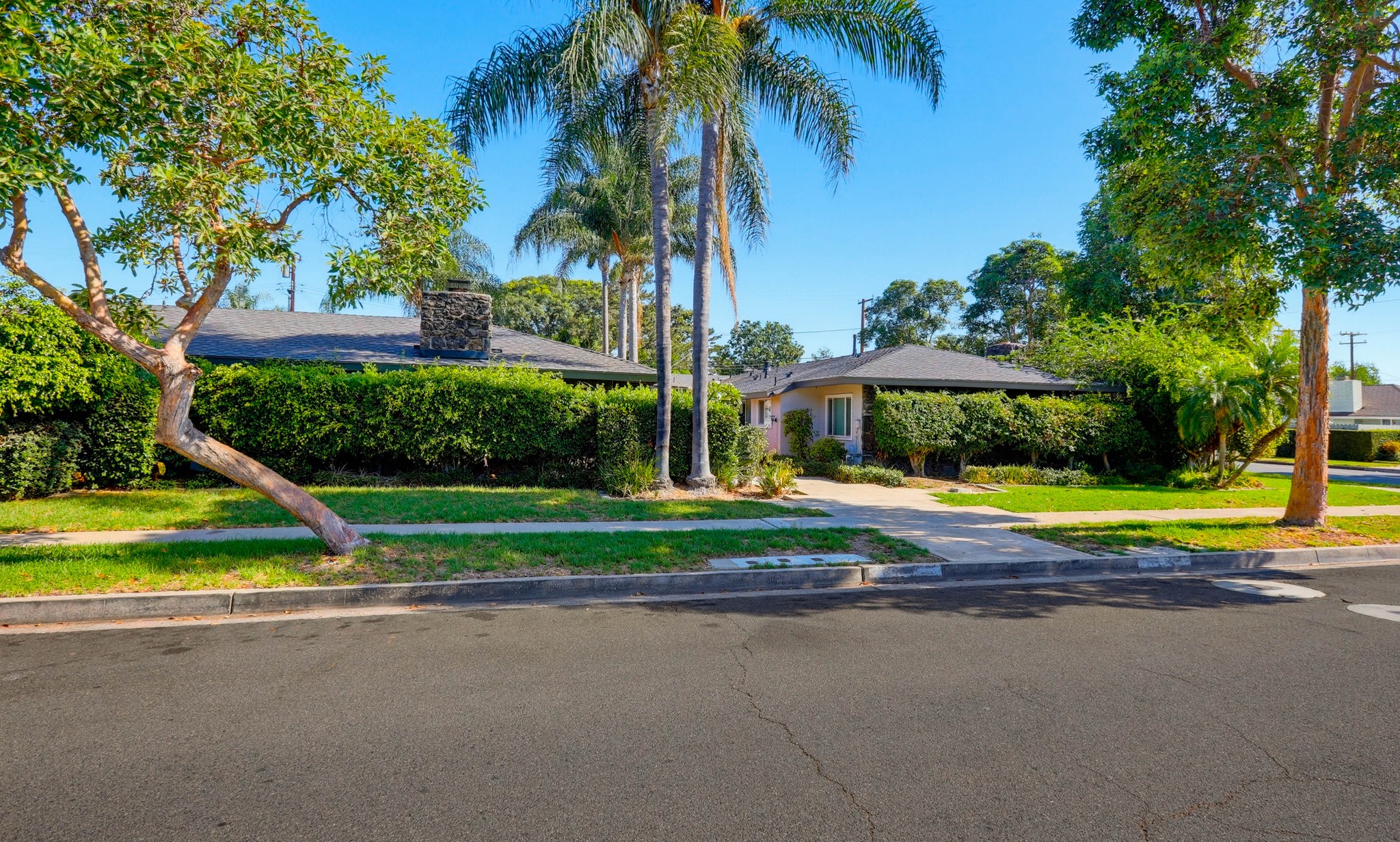 Virtual tour photo 3 of 64 for 1903 E 19th St
