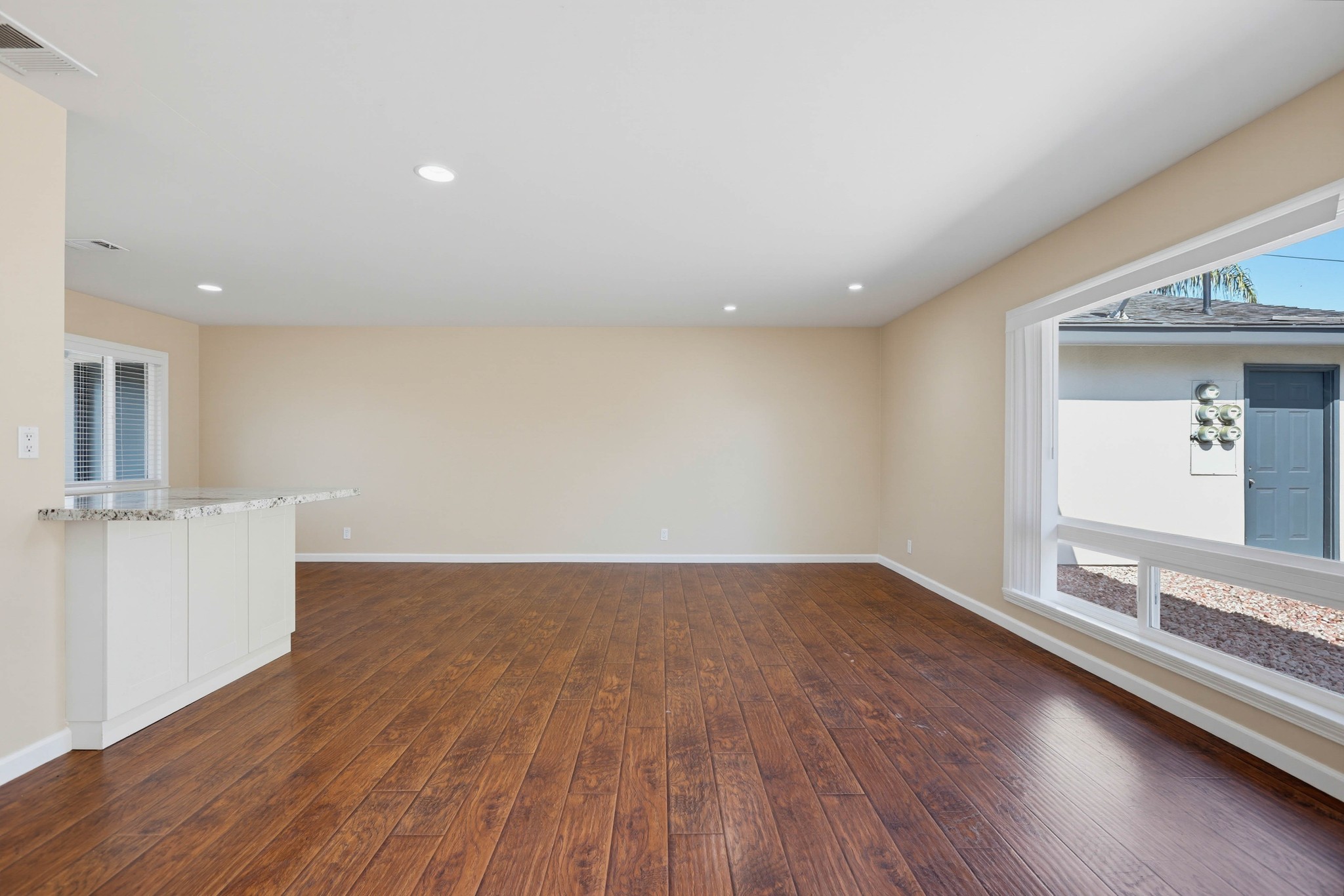 Virtual tour photo 18 of 64 for 1903 E 19th St