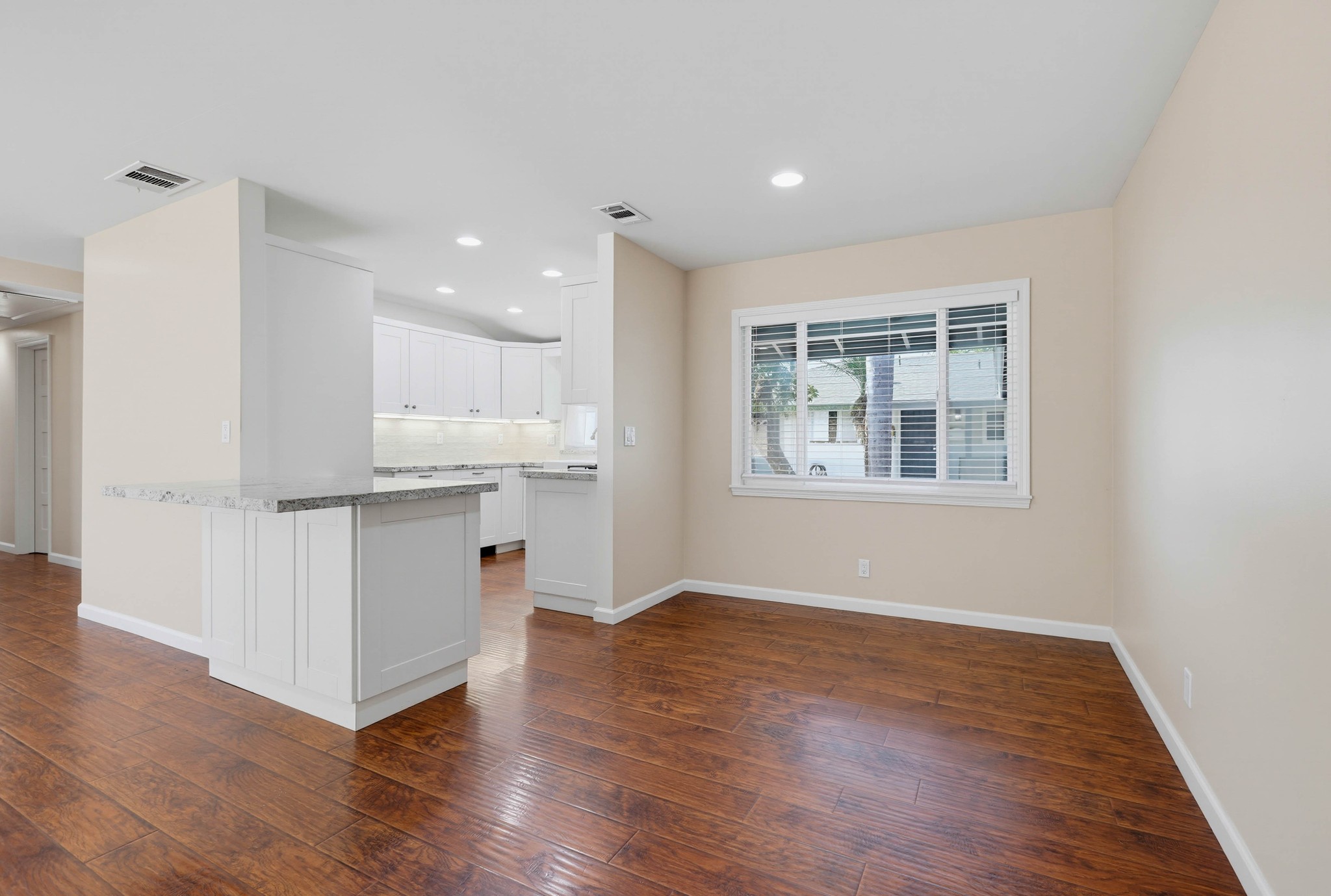 Virtual tour photo 24 of 64 for 1903 E 19th St