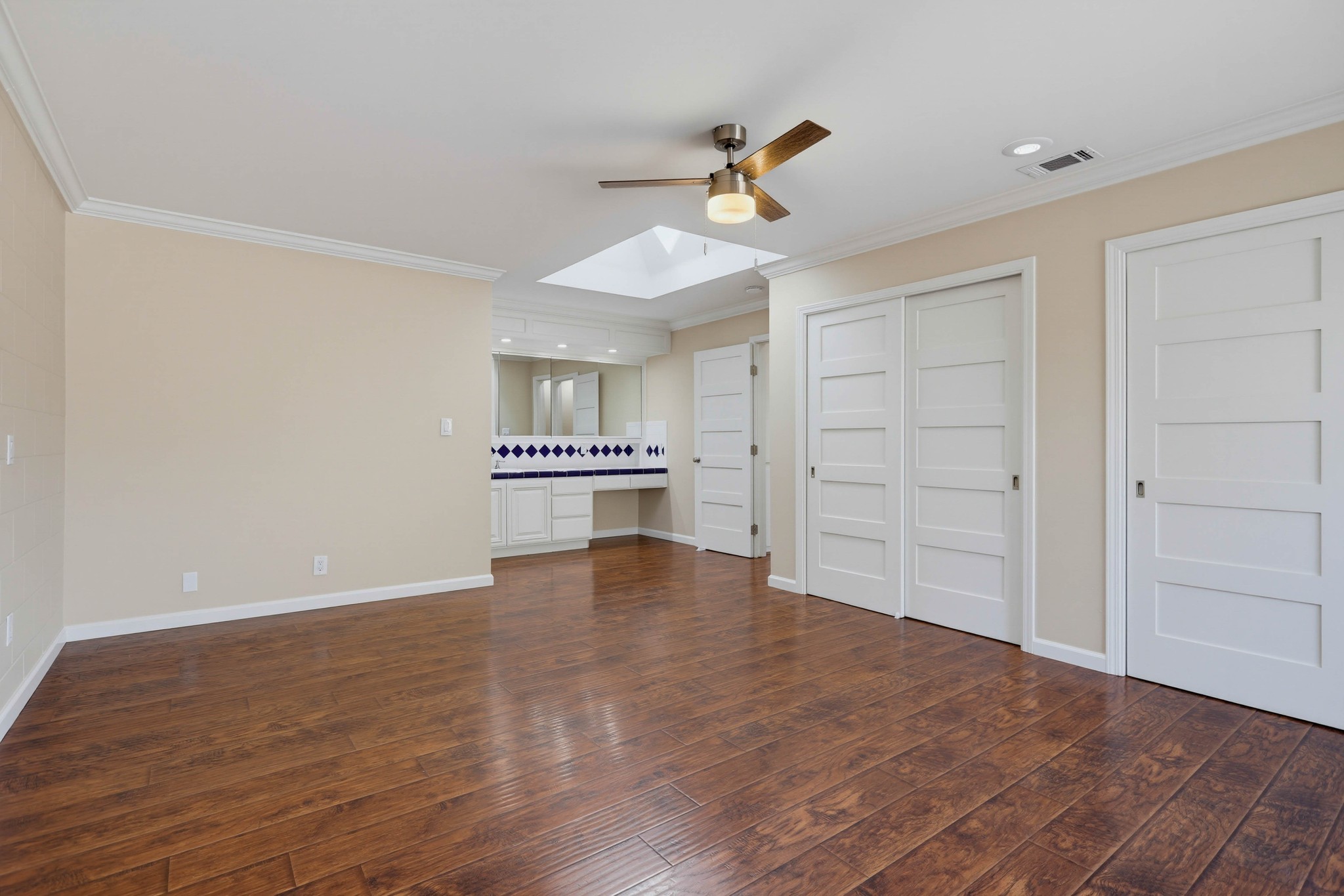 Virtual tour photo 38 of 64 for 1903 E 19th St