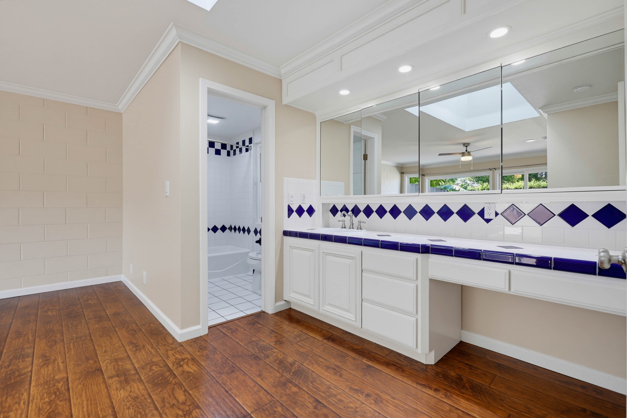 Virtual tour photo 40 of 64 for 1903 E 19th St