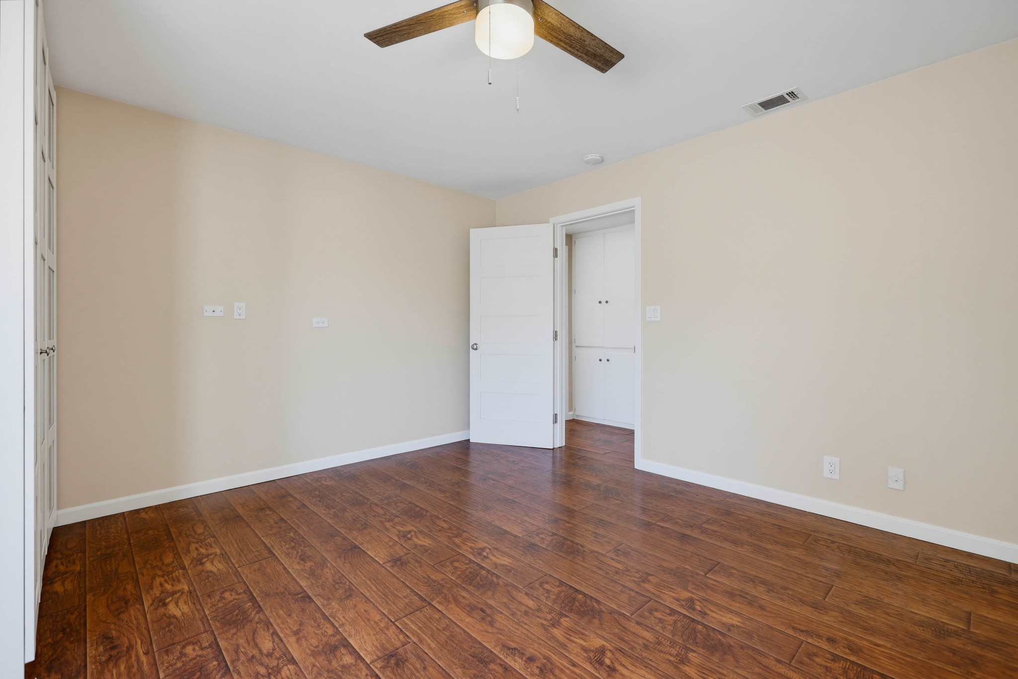 Virtual tour photo 48 of 64 for 1903 E 19th St