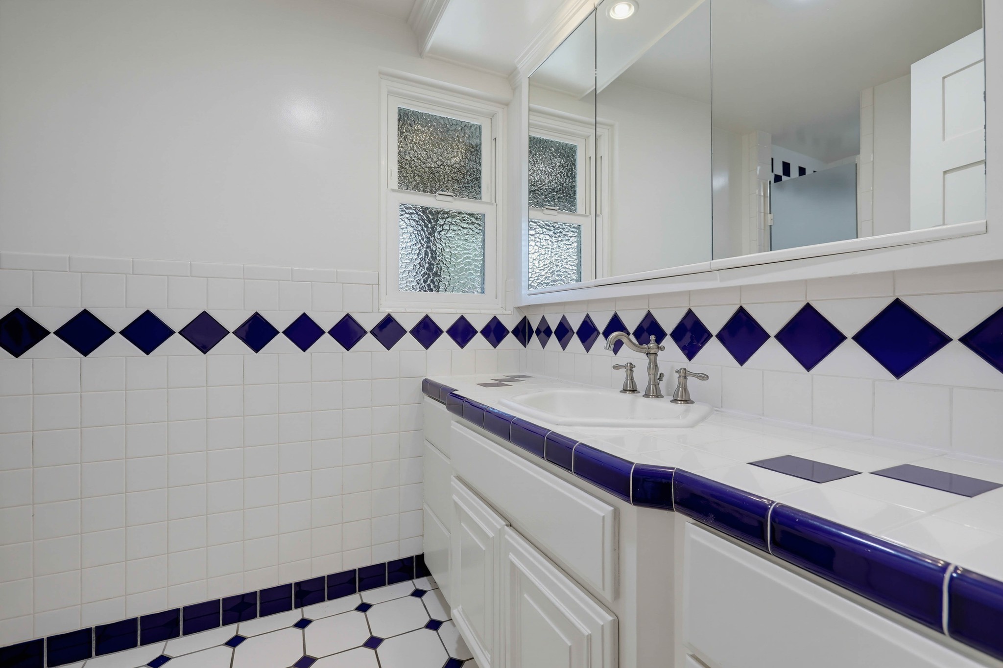 Virtual tour photo 50 of 64 for 1903 E 19th St