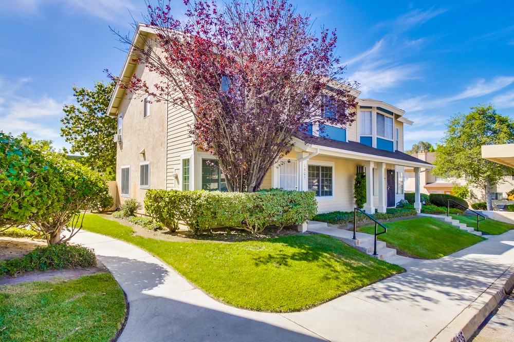 Virtual tour photo 1 of 33 for 1905 Manzana Way