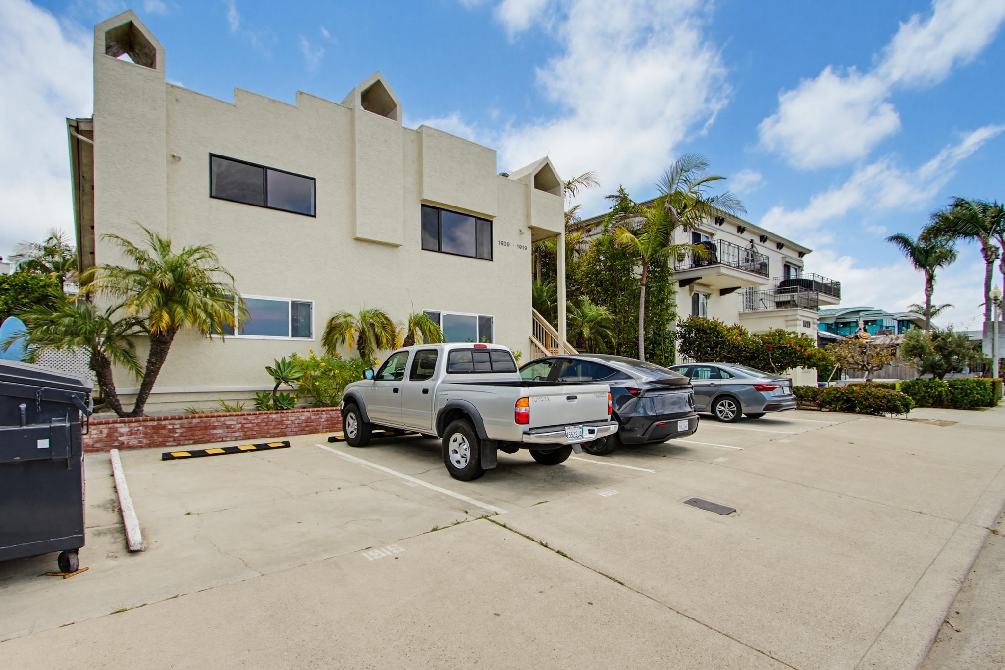 Virtual tour photo 4 of 46 for 1909 San Elijo Ave