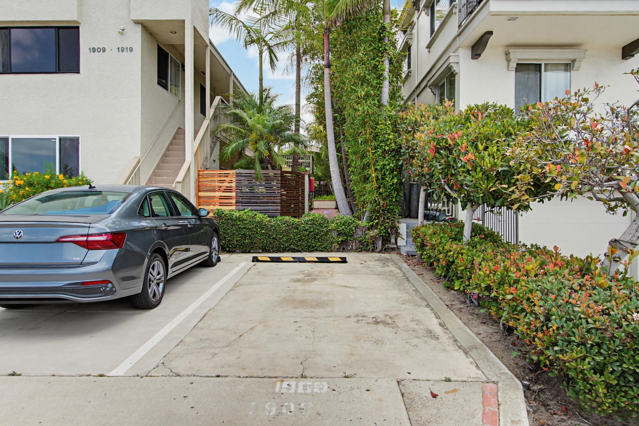 Virtual tour photo 5 of 46 for 1909 San Elijo Ave