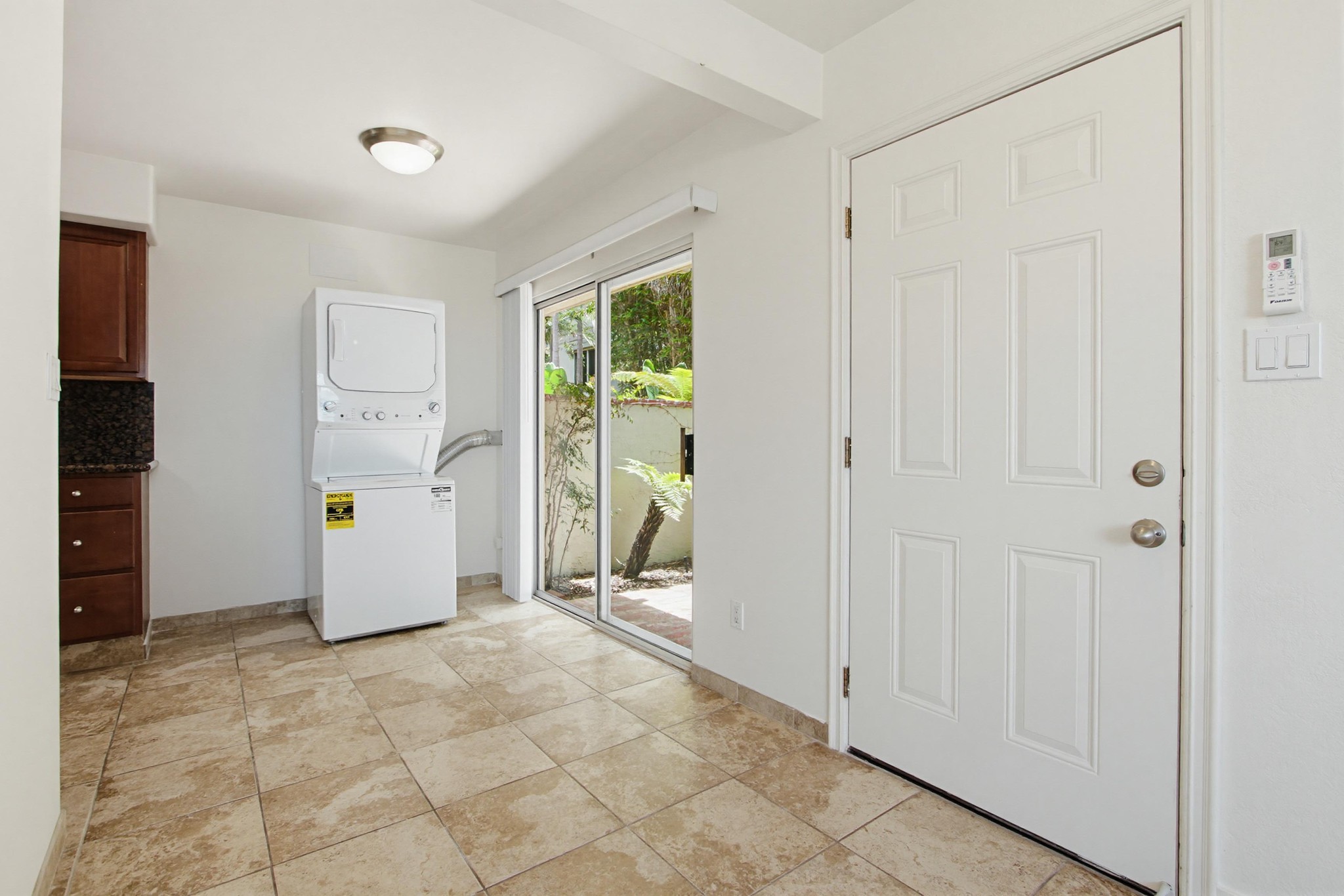 Virtual tour photo 21 of 46 for 1909 San Elijo Ave
