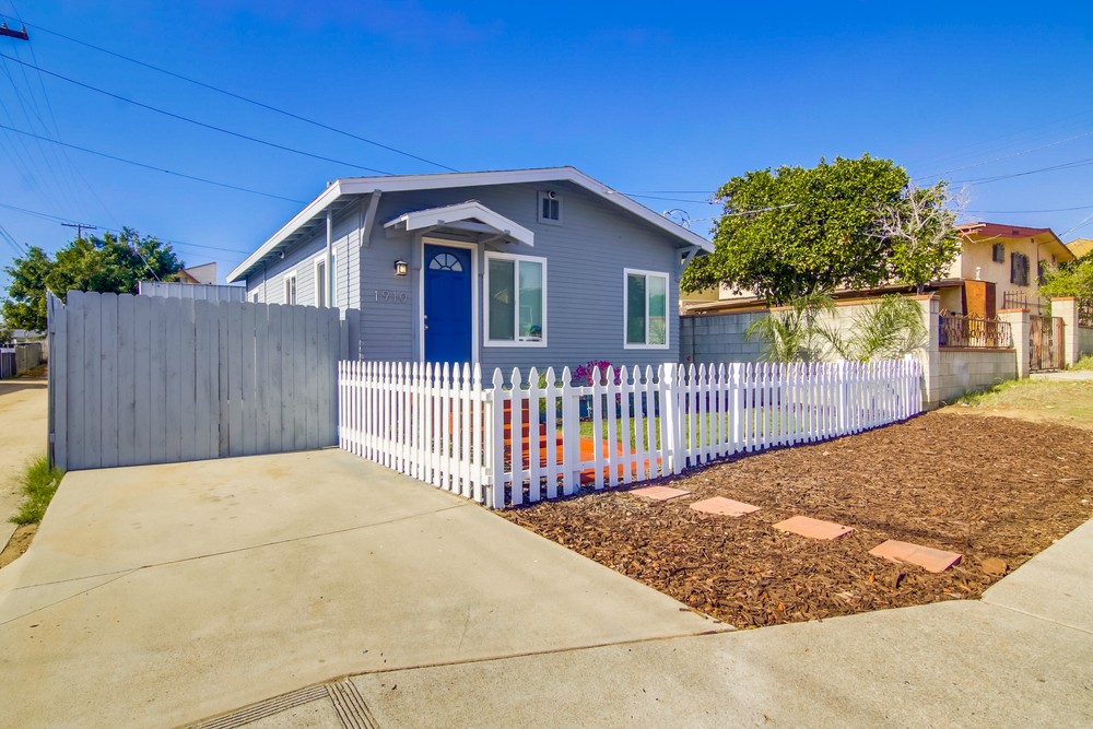 Virtual tour photo 3 of 34 for 1910 S 41st St