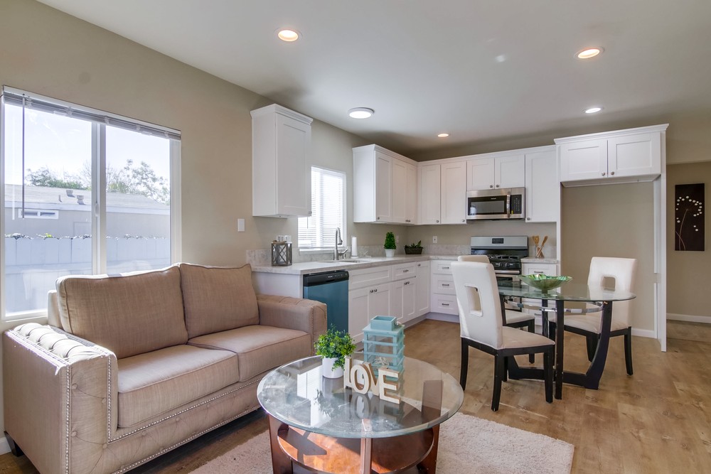 Virtual tour photo 11 of 34 for 1910 S 41st St