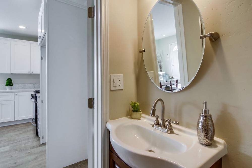 Virtual tour photo 28 of 34 for 1910 S 41st St