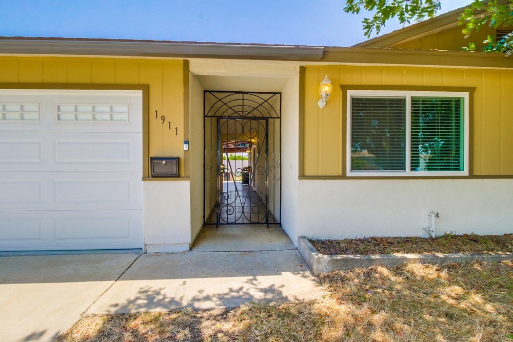 Virtual tour photo 5 of 35 for 1911 Ruthie Way