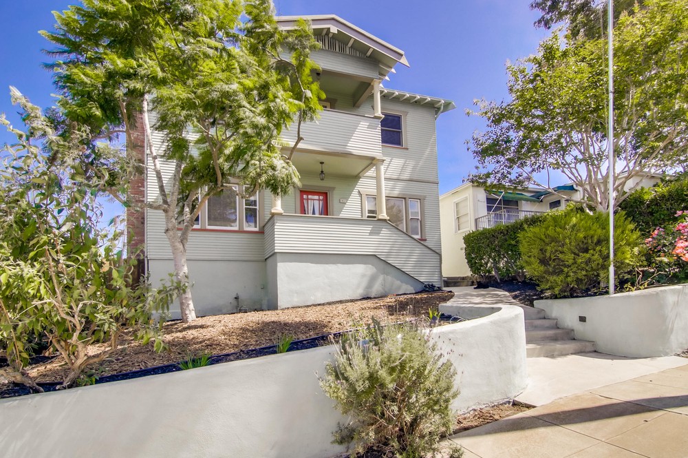Virtual tour photo 3 of 64 for 1915 Capistrano St