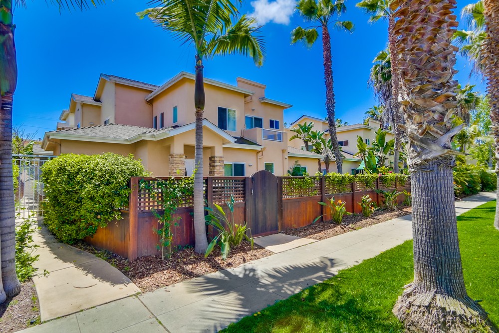 Virtual tour photo 1 of 30 for 1915 Diamond St