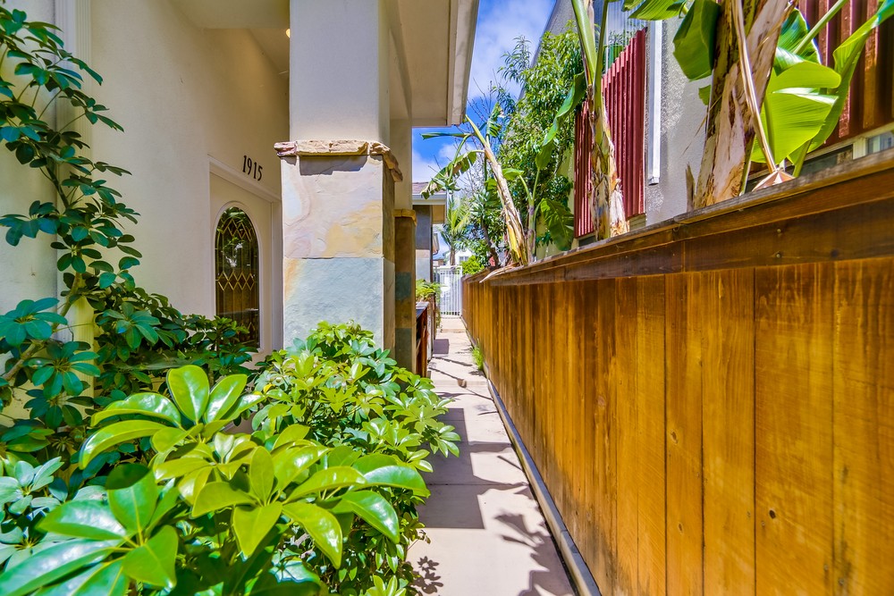 Virtual tour photo 4 of 30 for 1915 Diamond St