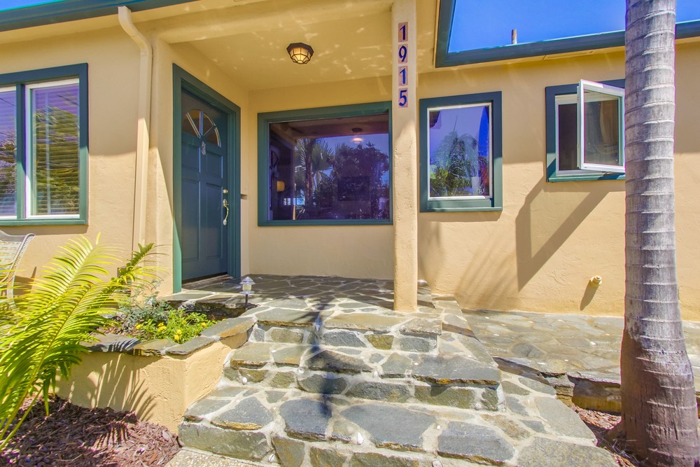 Virtual tour photo 3 of 34 for 1915 Frankfort St