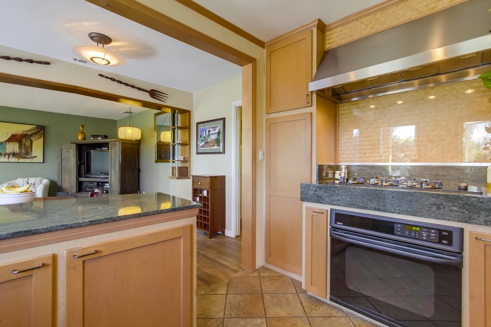 Virtual tour photo 9 of 34 for 1915 Frankfort St