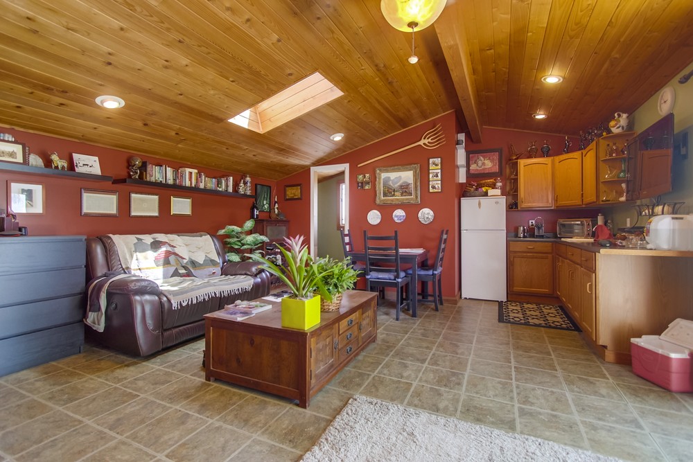 Virtual tour photo 24 of 34 for 1915 Frankfort St