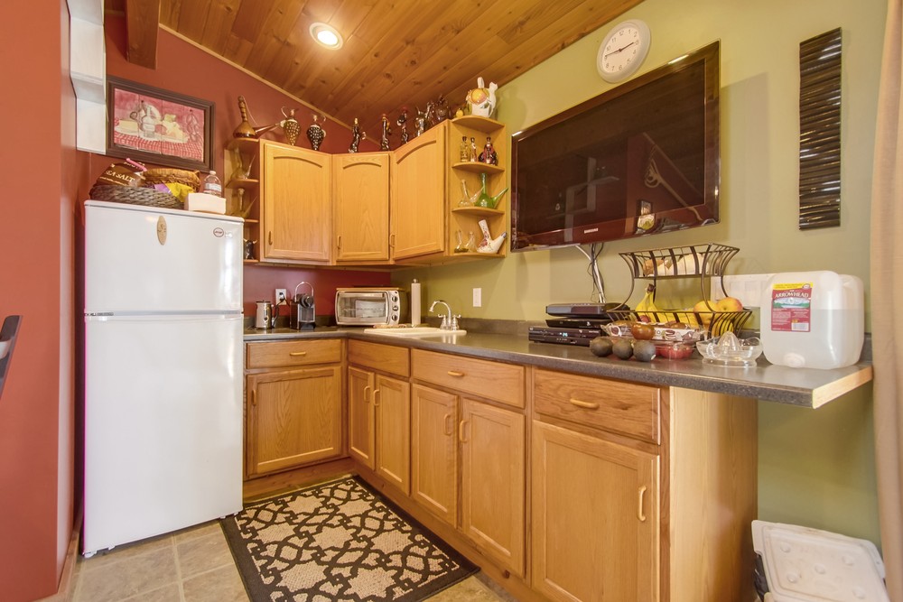 Virtual tour photo 26 of 34 for 1915 Frankfort St