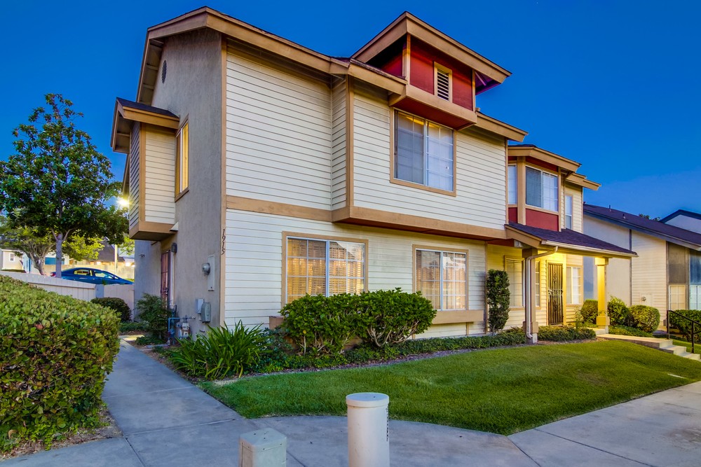 Virtual tour photo 3 of 34 for 1915 Manzana Way