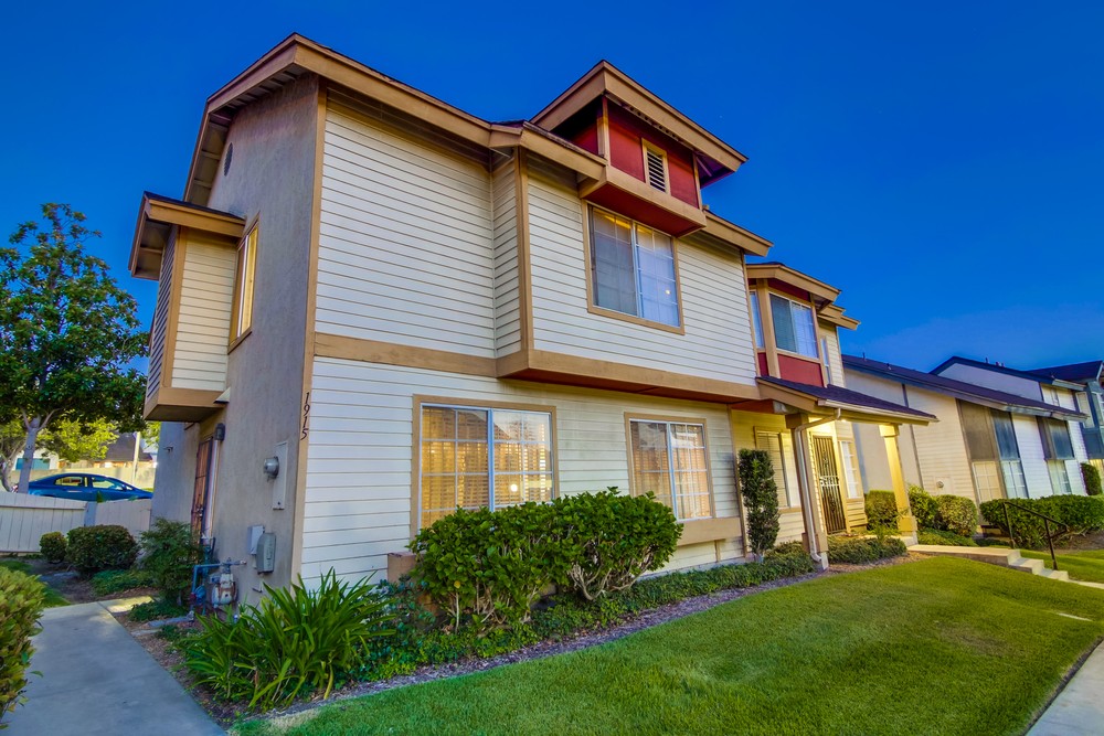Virtual tour photo 4 of 34 for 1915 Manzana Way