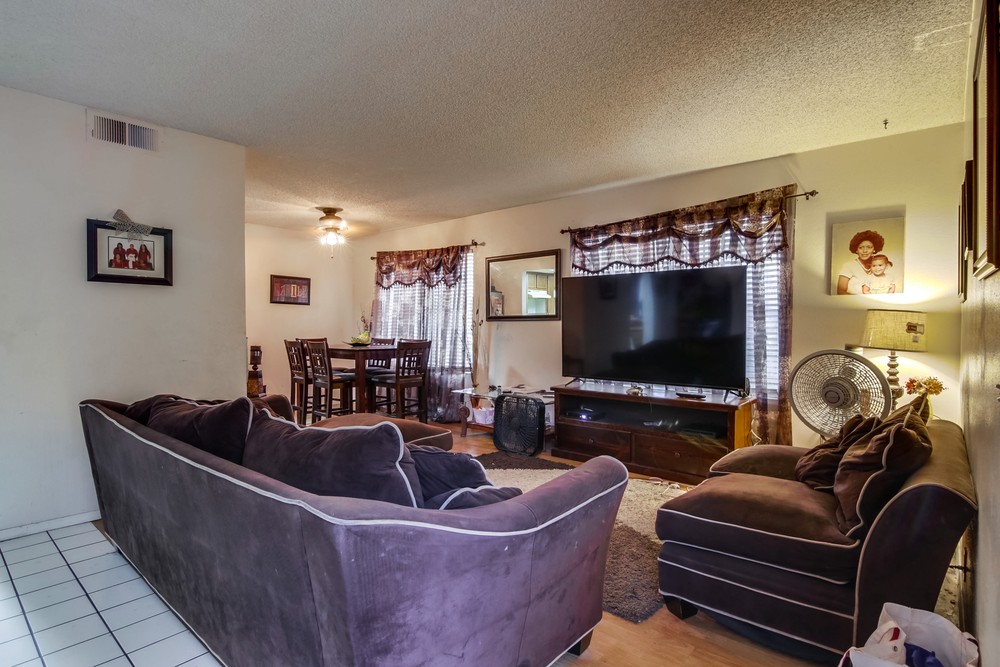 Virtual tour photo 5 of 34 for 1915 Manzana Way