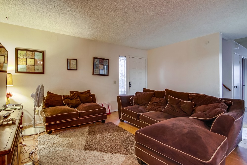 Virtual tour photo 8 of 34 for 1915 Manzana Way