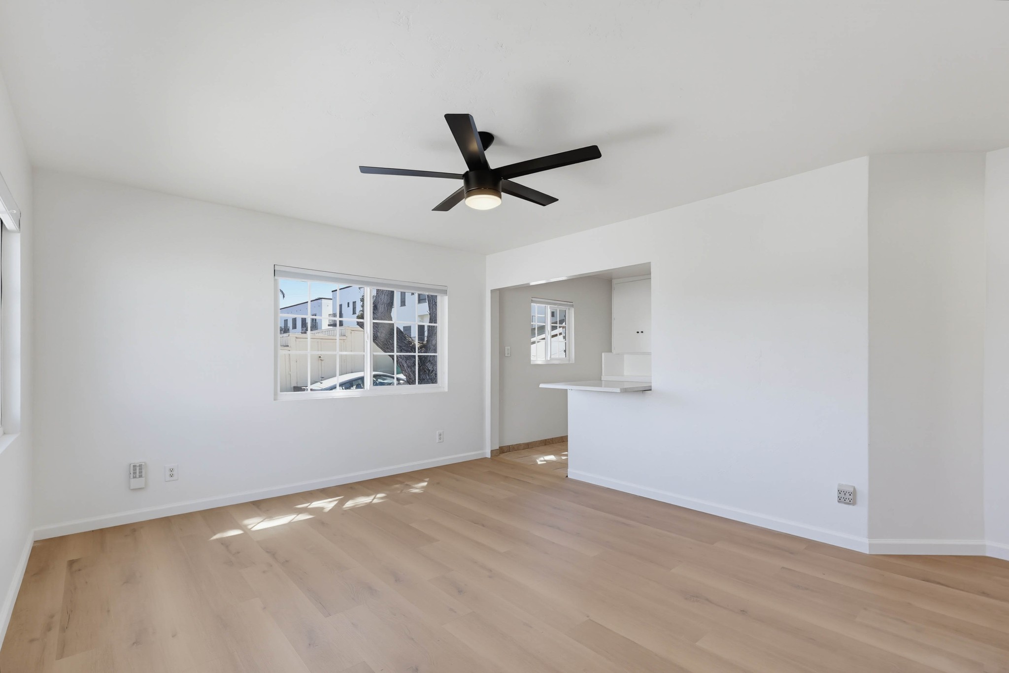 Virtual tour photo 12 of 49 for 1916 Florida Ct