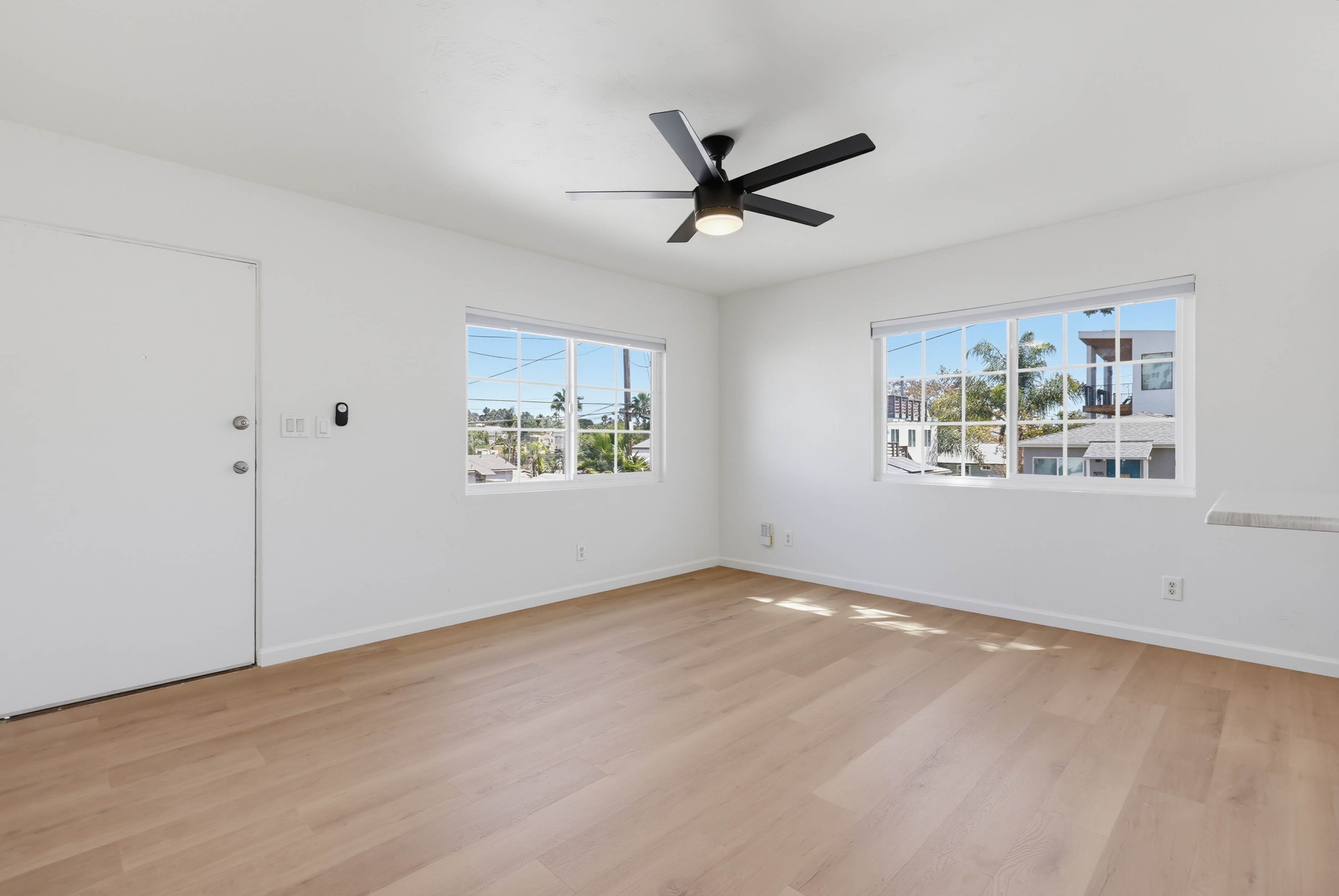 Virtual tour photo 13 of 49 for 1916 Florida Ct