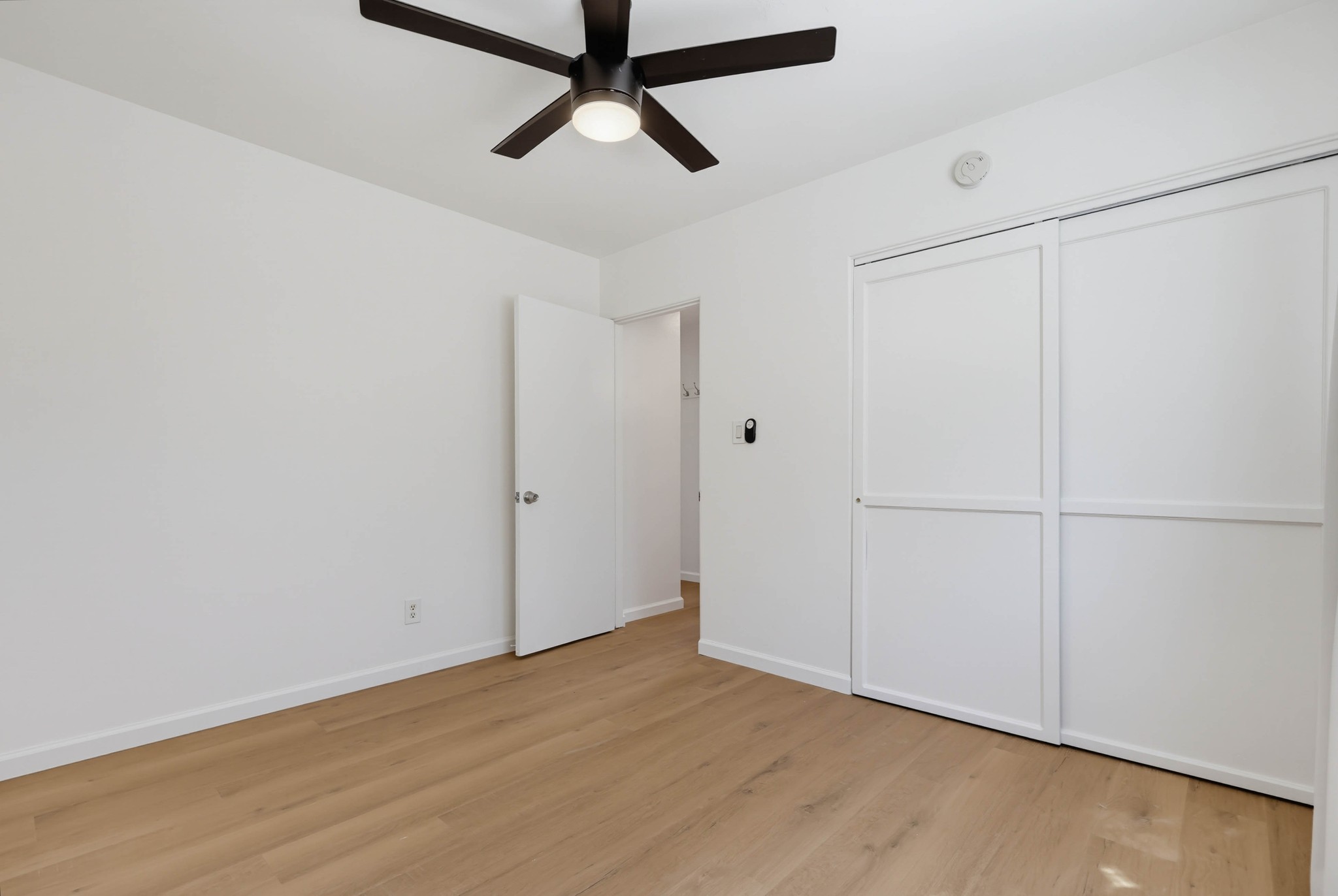 Virtual tour photo 30 of 49 for 1916 Florida Ct