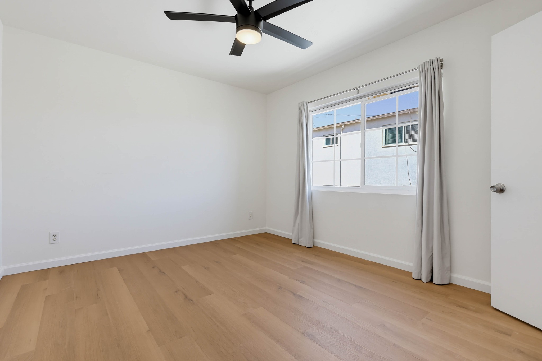 Virtual tour photo 31 of 49 for 1916 Florida Ct