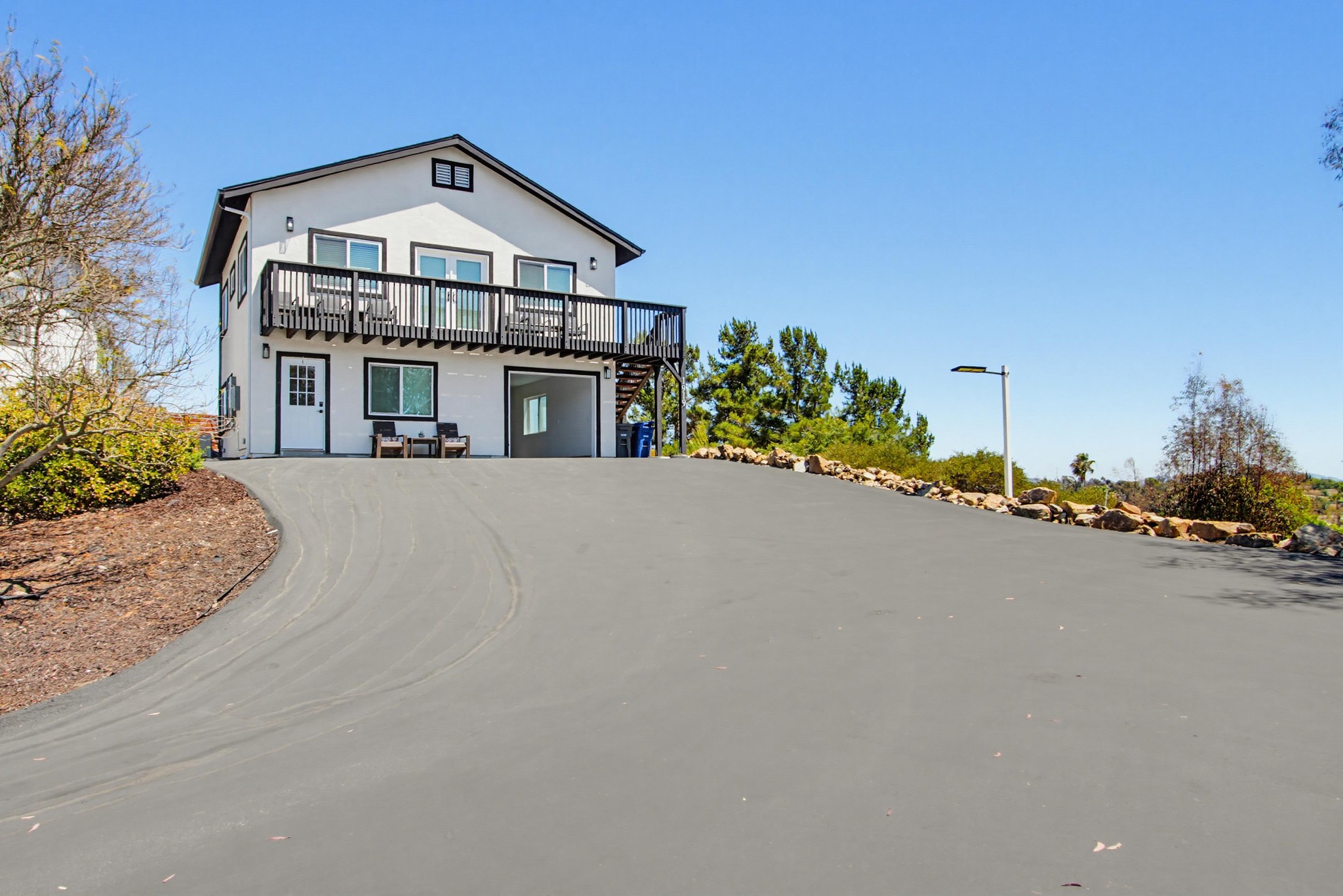 Virtual tour photo 1 of 23 for 1917 Lookout Point Pl