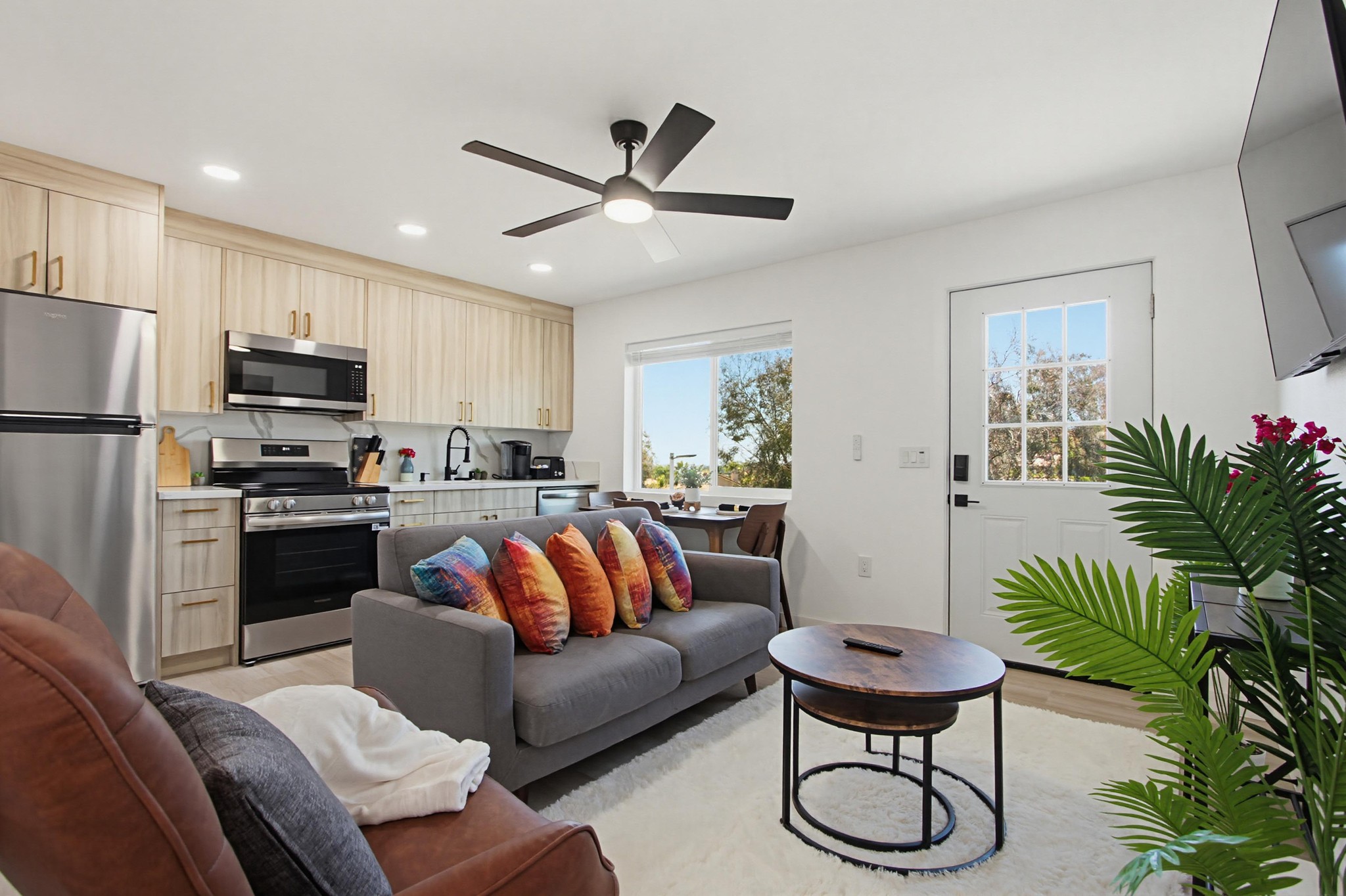 Virtual tour photo 7 of 23 for 1917 Lookout Point Pl