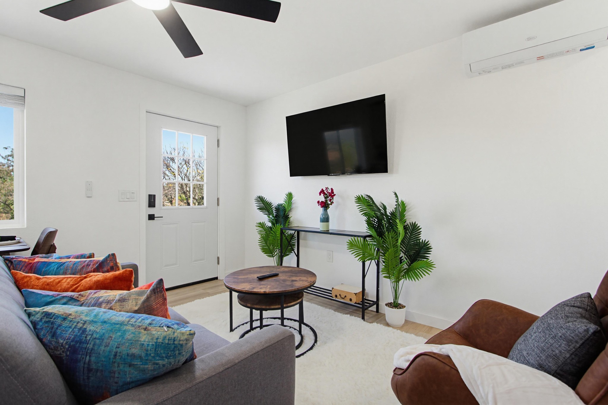 Virtual tour photo 8 of 23 for 1917 Lookout Point Pl