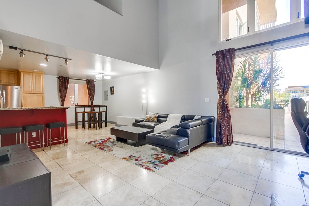 Virtual tour photo 12 of 63 for 1918 Columbia St