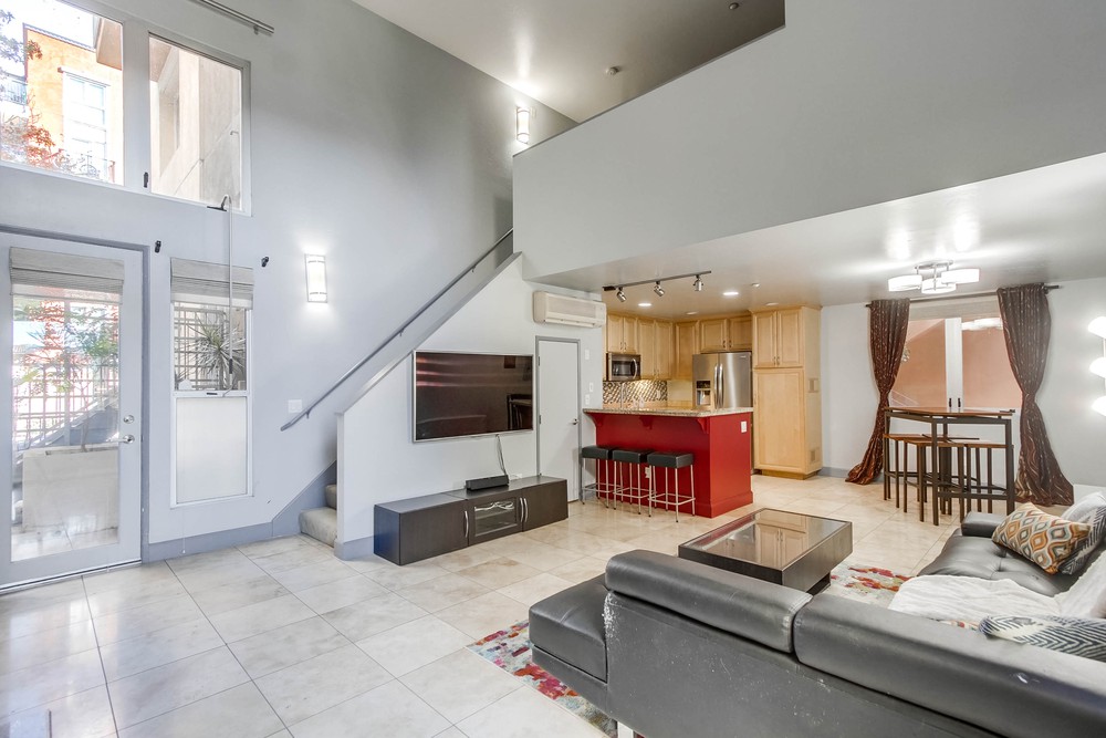 Virtual tour photo 14 of 63 for 1918 Columbia St
