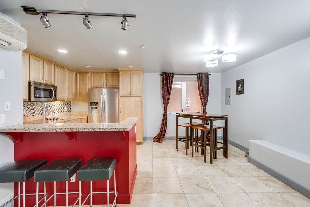 Virtual tour photo 27 of 63 for 1918 Columbia St