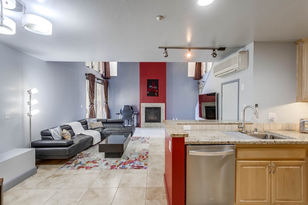 Virtual tour photo 32 of 63 for 1918 Columbia St