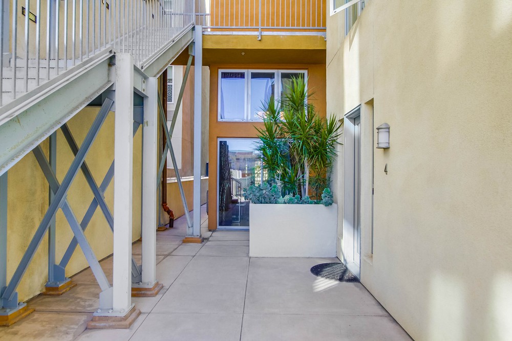 Virtual tour photo 50 of 63 for 1918 Columbia St
