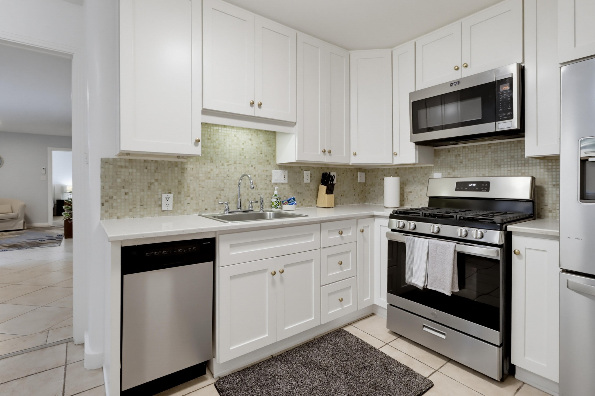 Virtual tour photo 21 of 58 for 1920 Gardena Pl