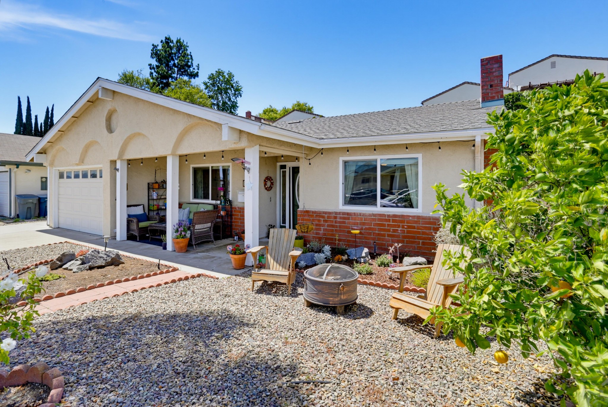 Virtual tour photo 5 of 32 for 1920 Louis Dr