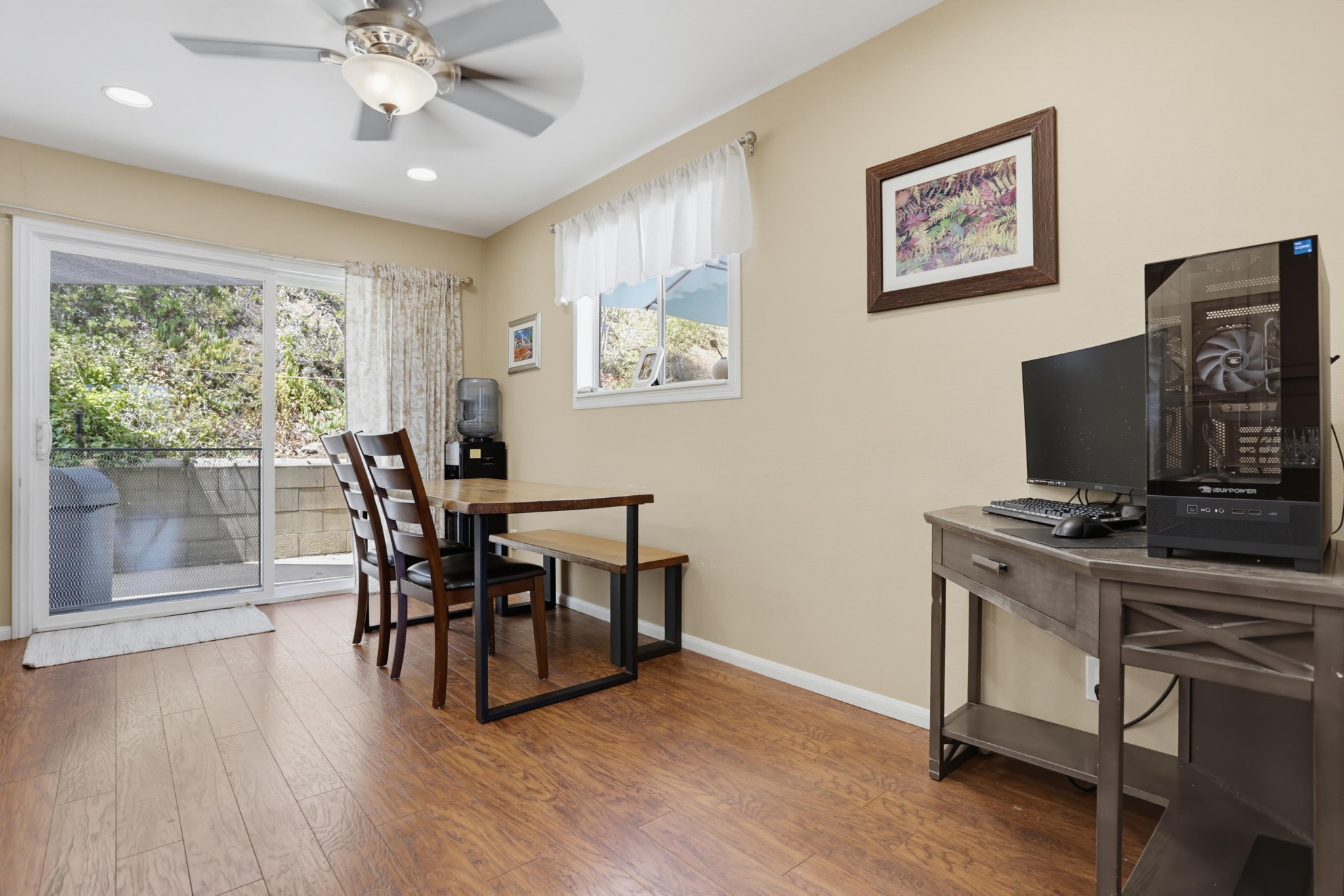 Virtual tour photo 13 of 32 for 1920 Louis Dr