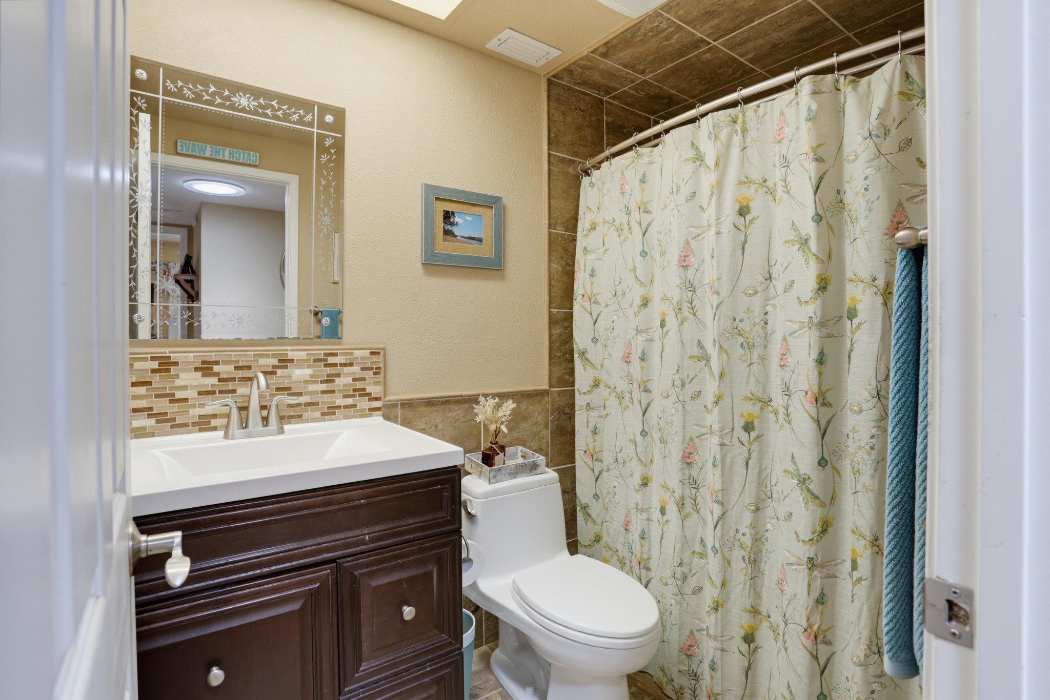 Virtual tour photo 19 of 32 for 1920 Louis Dr