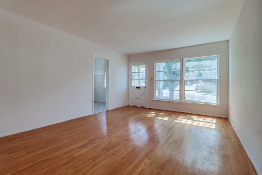 Virtual tour photo 7 of 25 for 1920 Tulip St