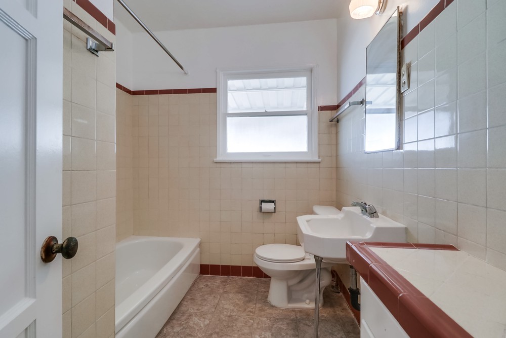 Virtual tour photo 14 of 25 for 1920 Tulip St
