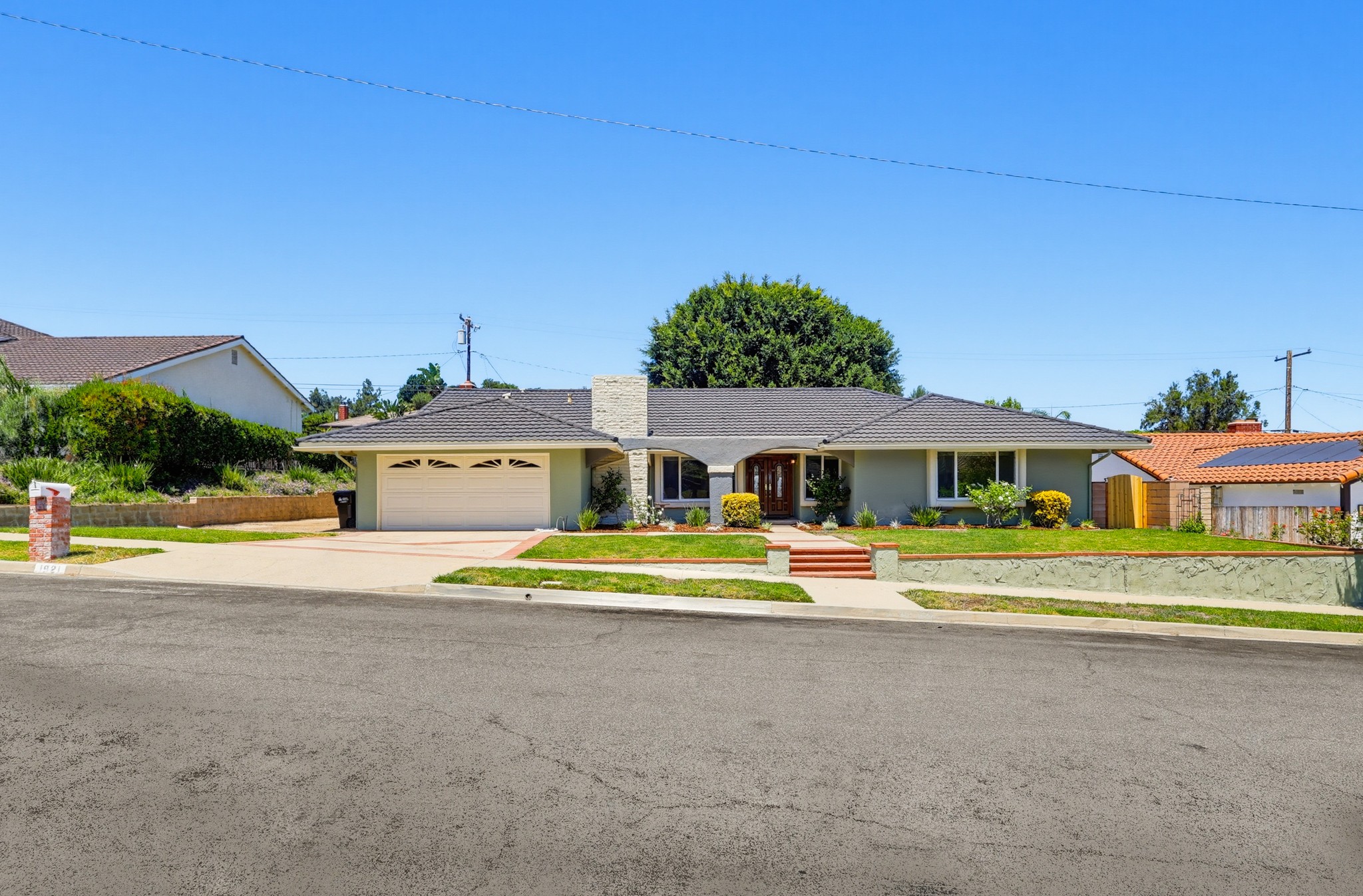 Virtual tour photo 1 of 97 for 1921 Nowak Ave