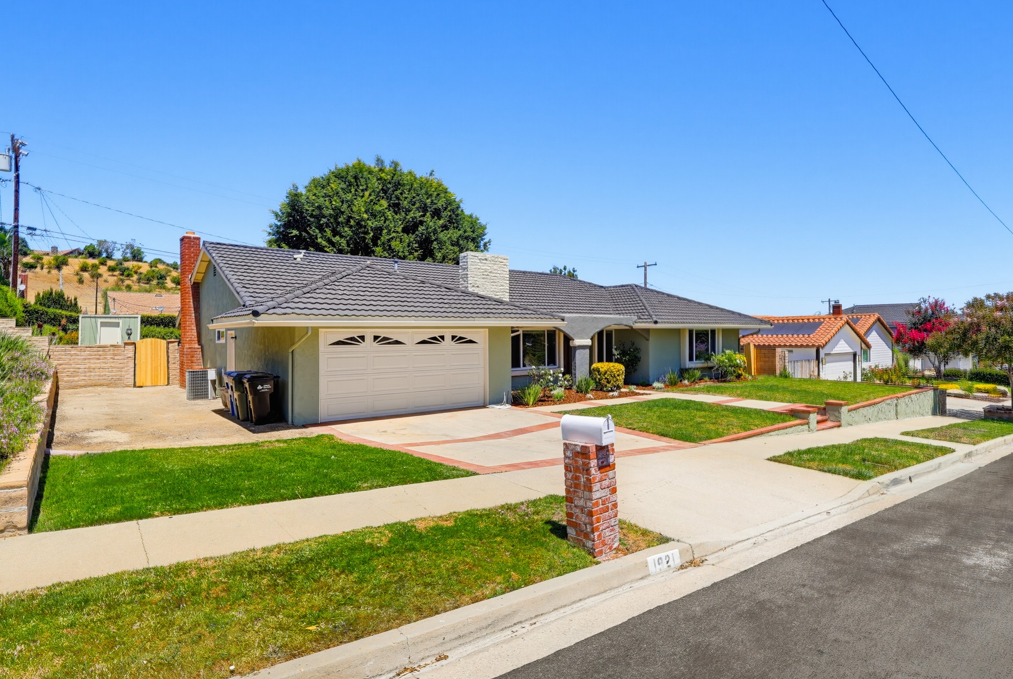 Virtual tour photo 4 of 97 for 1921 Nowak Ave
