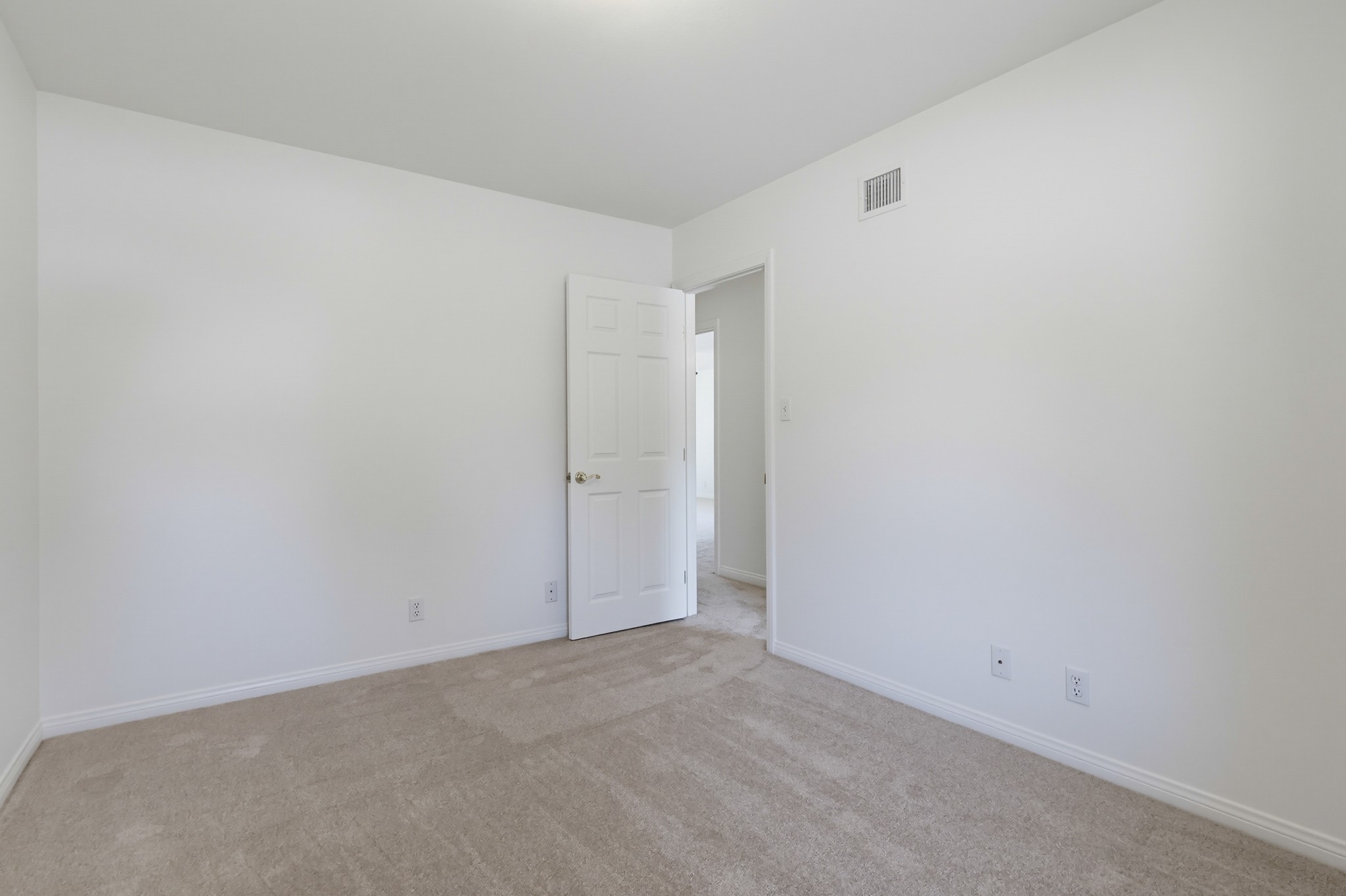 Virtual tour photo 54 of 97 for 1921 Nowak Ave